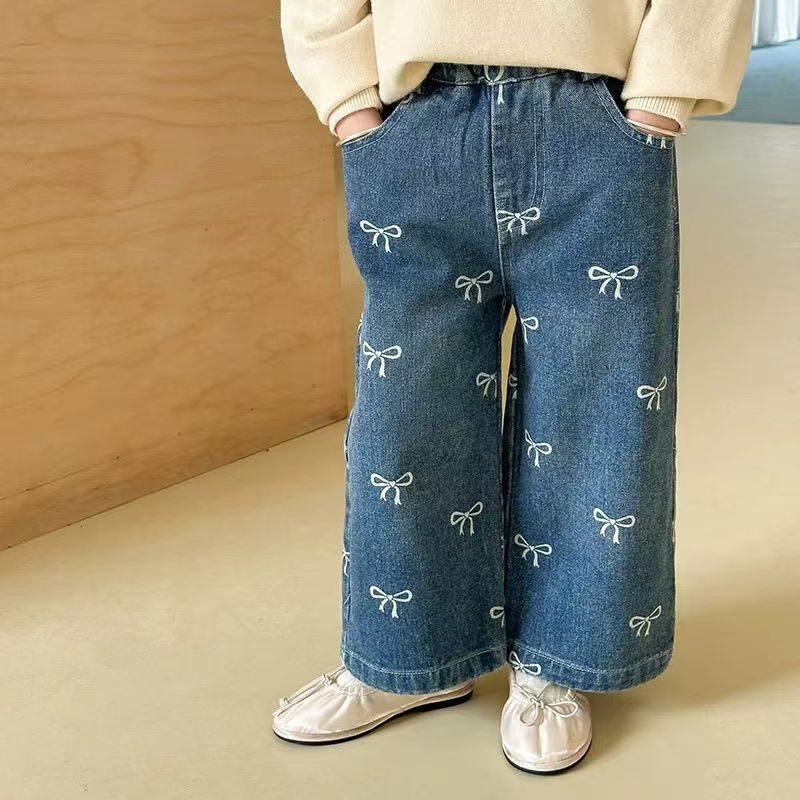 Pantalones vaqueros de primave - Baby Clothing Drawing reseña y precio
